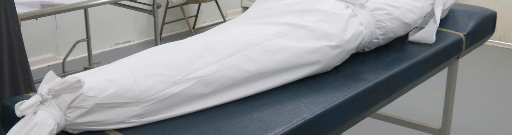 Burying a Muslim in a Coffin